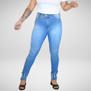 Calça jeans feminina azul claro com laicra