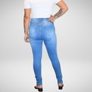 Calça jeans feminina azul claro com laicra